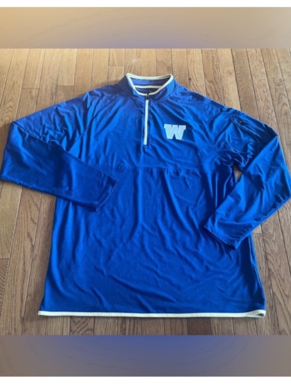 New Era Winnipeg Blue Bomber Men’s XL long sleeve shirt with zipper .